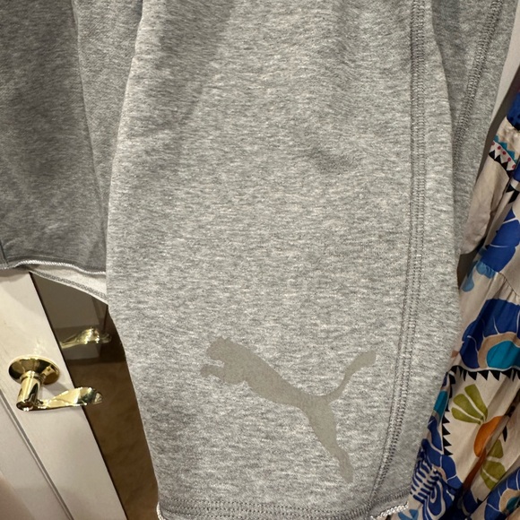 Puma sweatshorts - Picture 2 of 6